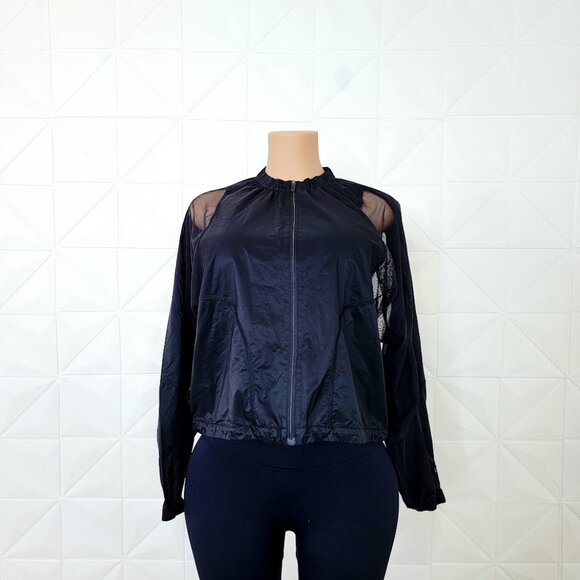 Lululemon Women's Black With the Breeze Nylon Full Zip Windbreaker Jacket Size 6 - Picture 2 of 9